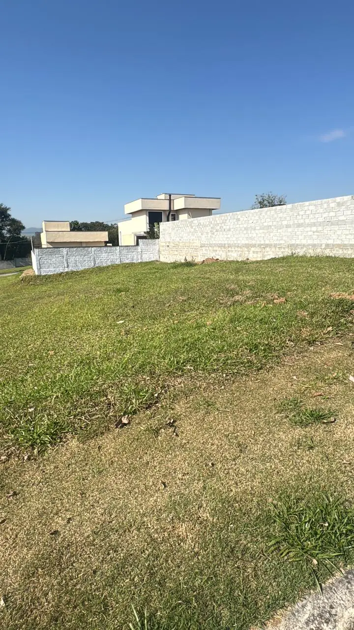 Vista interna do terreno - Condomínio Bella Vittà